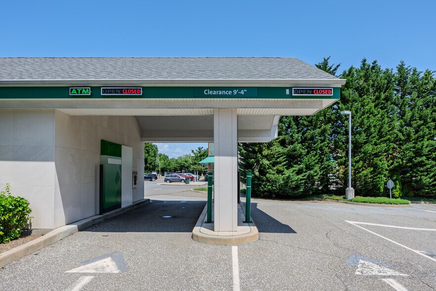 More Photos Of 563 Larkfield Rd, East Northport Bank For Lease