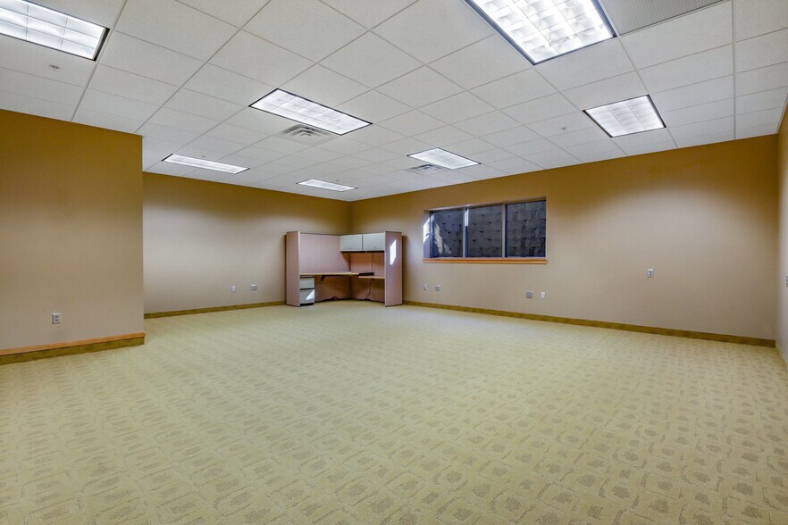 More Photos Of 659 W Hamilton Ave, Eau Claire Medical For Sale