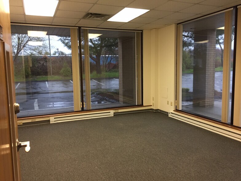 More Photos Of 705 Boston Post Rd, Guilford General Retail For Lease