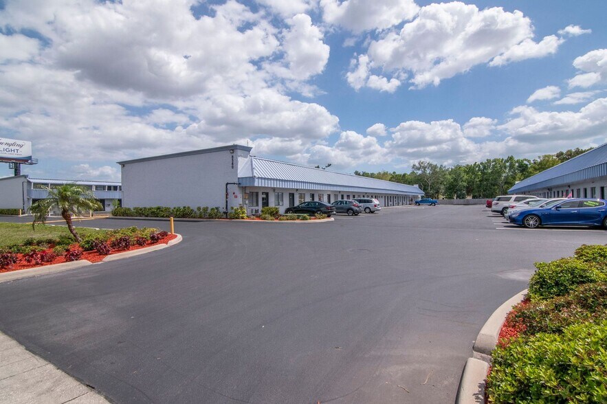 More Photos Of 8340 Ulmerton Rd, Largo Light Distribution For Lease