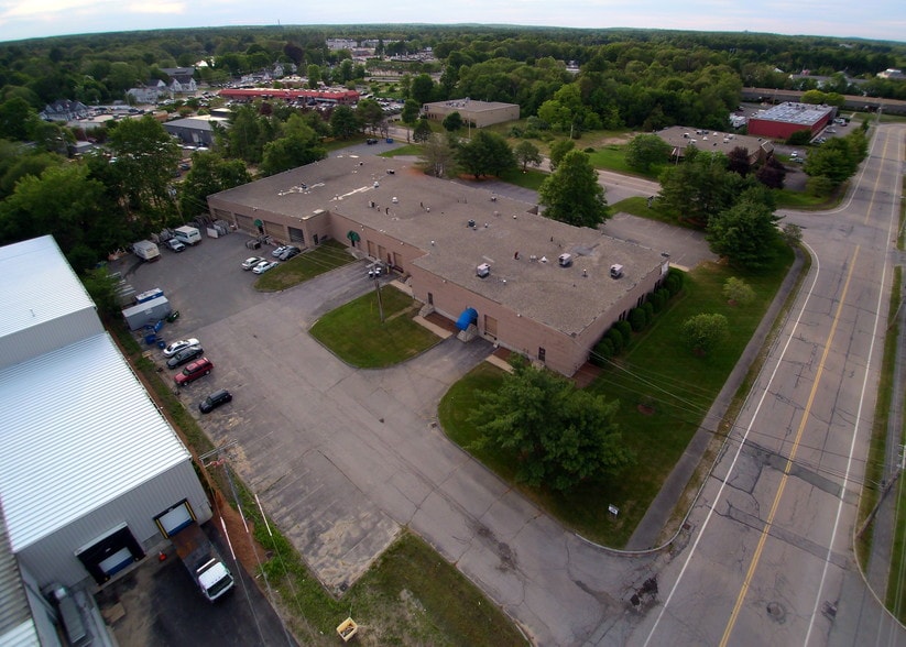 More Photos Of 15 Plymouth Dr, Easton Warehouse For Lease