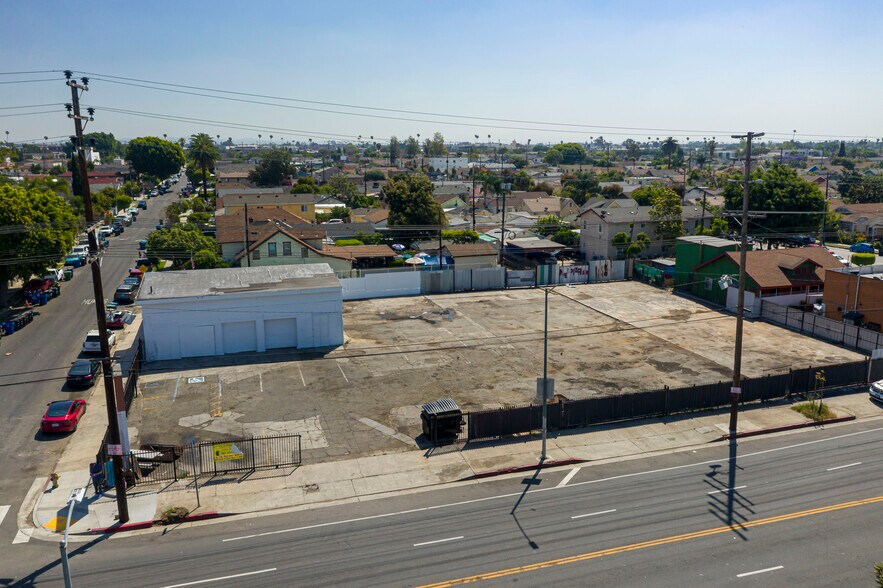 More Photos Of 110 E 62nd St, Los Angeles Auto Repair For Lease