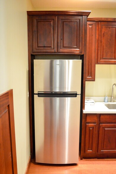 More Photos Of 460 E 1000 N, North Salt Lake Office Residential For Lease