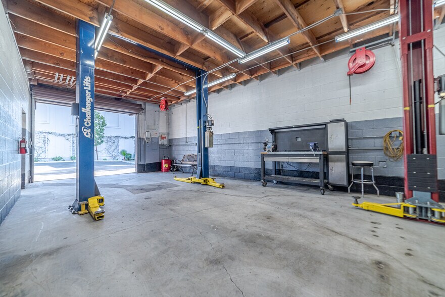 More Photos Of 2310 S El Camino Real, San Clemente Auto Repair For Sale