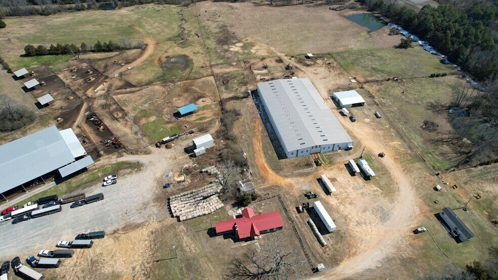 More Photos Of 99 Stacks Dr, Damascus Horse Stables For Sale