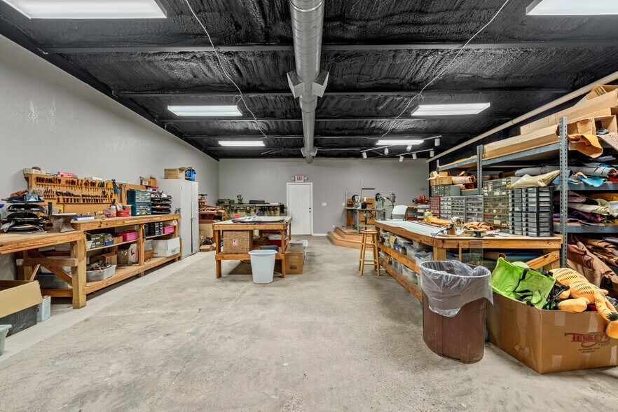 More Photos Of 219 Ave C, Rosebud General Retail For Sale