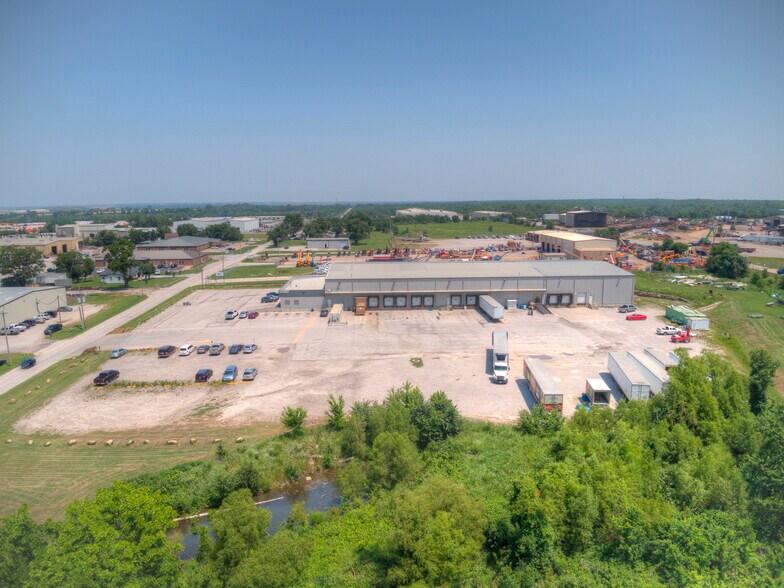 More Photos Of 1691 N 161st East Ave, Tulsa Distribution For Lease