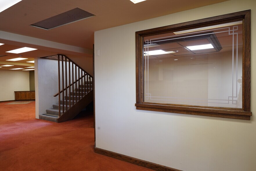 More Photos Of 0 Dolores 2 NW of 8th, Carmel Office For Lease
