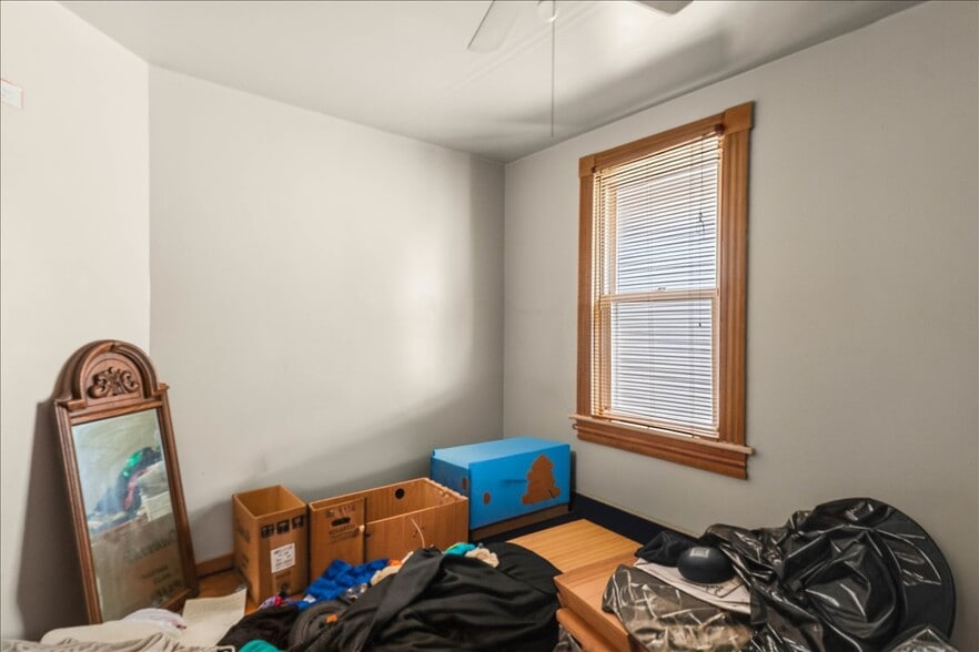 More Photos Of 914 Madison Ave, Scranton Apartments For Sale