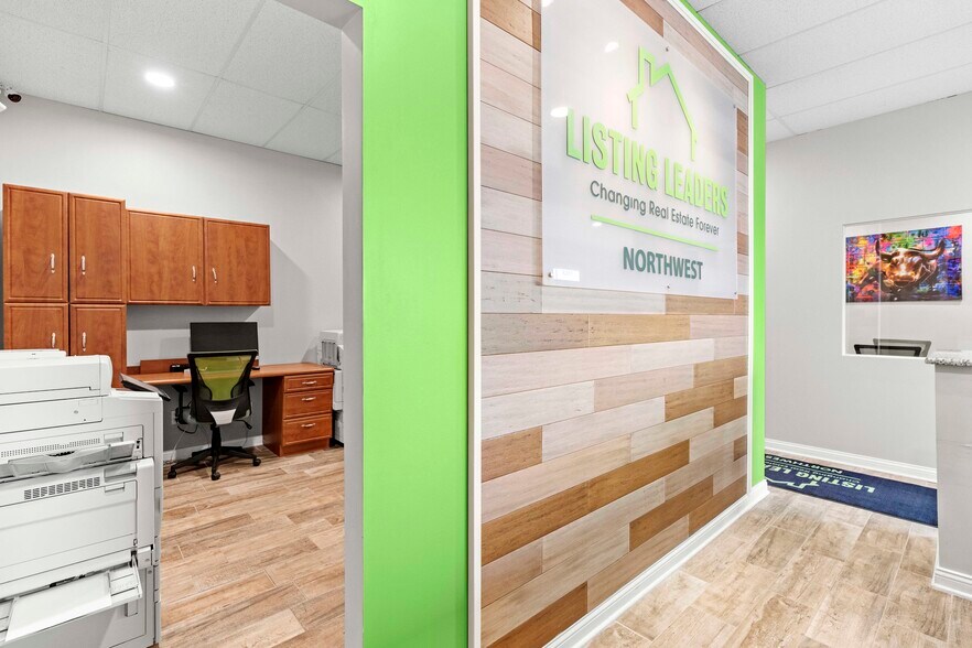 More Photos Of 8219-8347 Wicker Ave, Saint John Freestanding For Lease