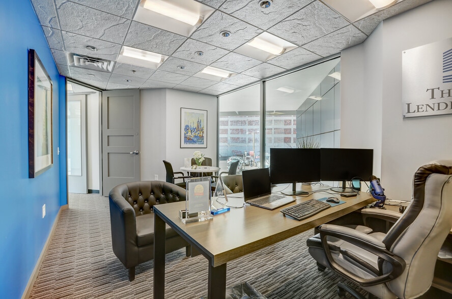 More Photos Of 1800 Glenarm Pl, Denver Office For Sale