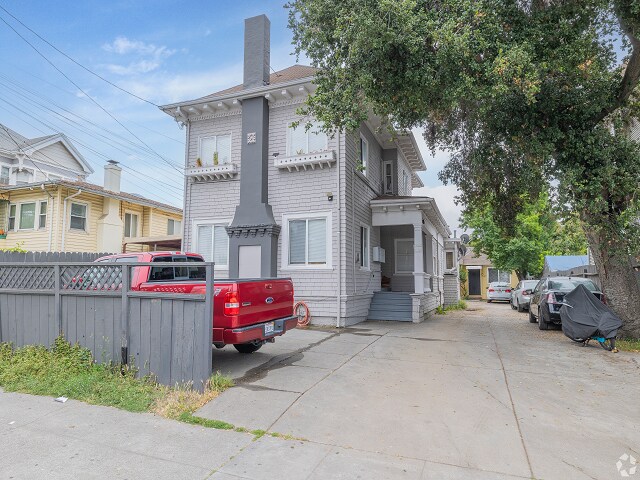 More Photos Of 1832 Fruitvale Ave, Oakland Apartments For Sale
