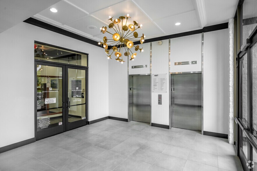 More Photos Of 4667 MacArthur Blvd, Newport Beach Office For Lease