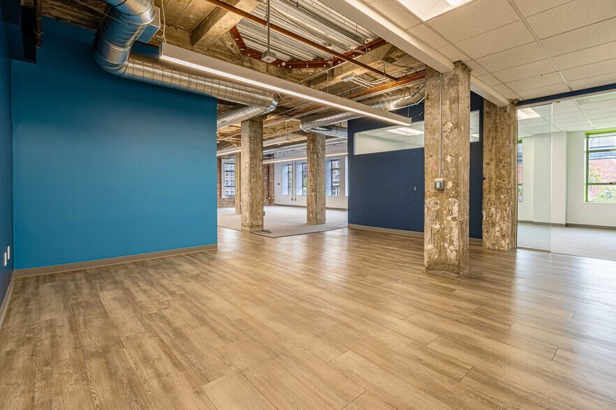 More Photos Of 1700 Broadway, Oakland Office For Lease