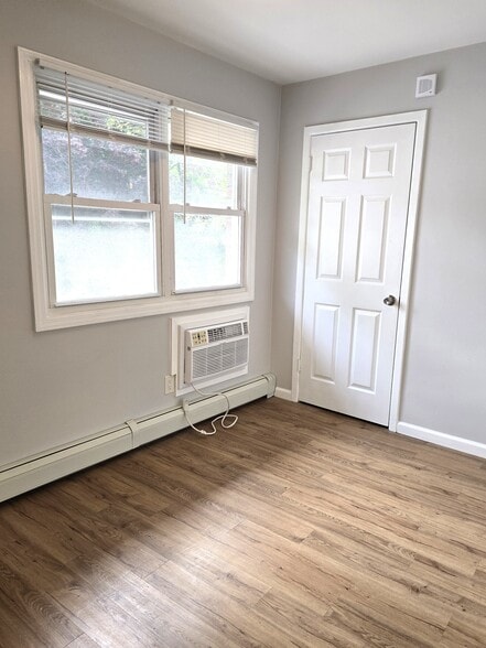 More Photos Of 275 Grand, Leonia Apartments For Sale