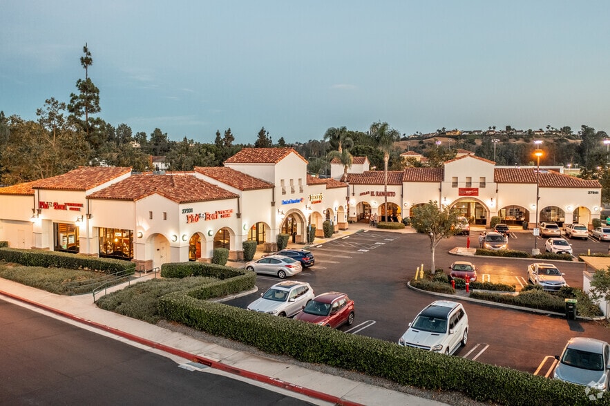 More Photos Of 27871-27941 La Paz, Laguna Niguel Unknown For Lease