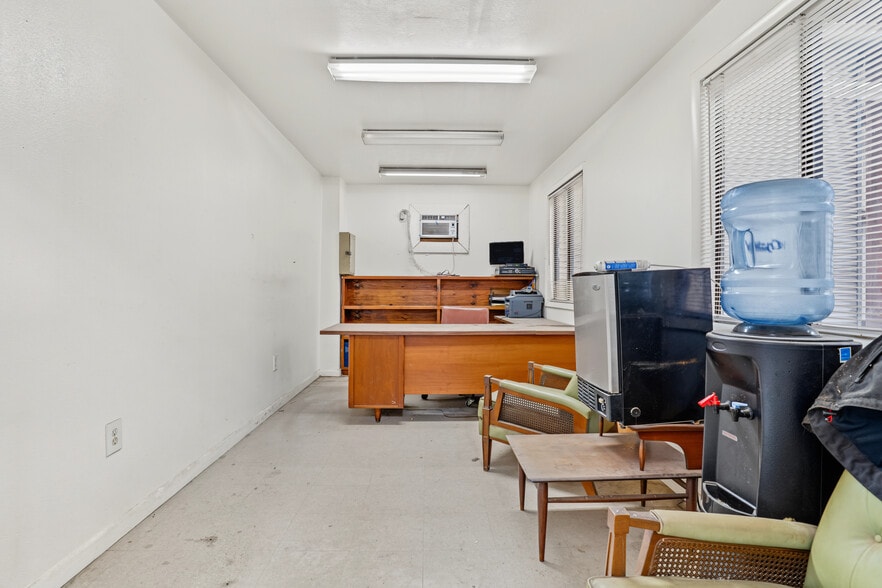 More Photos Of 12625 40th St N, Clearwater Warehouse For Sale