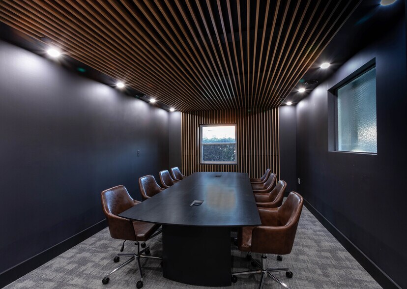 More Photos Of 7 Elmwood Dr, New City Office For Lease