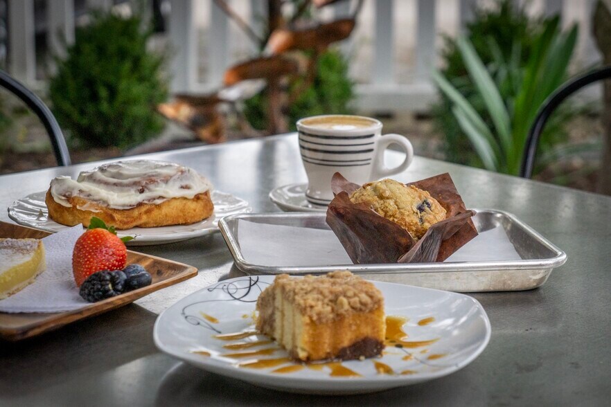 More Photos Of 214 E 1st St, Hermann Storefront Retail Residential For Sale