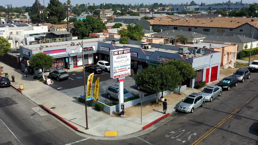 More Photos Of 3301 E Florence Ave, Huntington Park Storefront For Lease