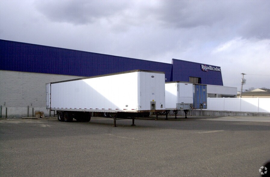 More Photos Of 160 Cooper Rd, Berlin Manufacturing For Lease