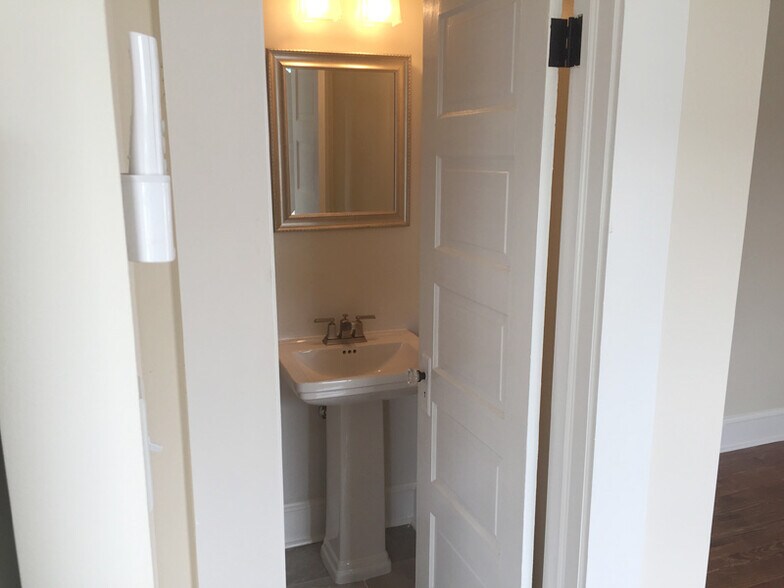 More Photos Of 139-141 S Loudoun St, Winchester Apartments For Sale