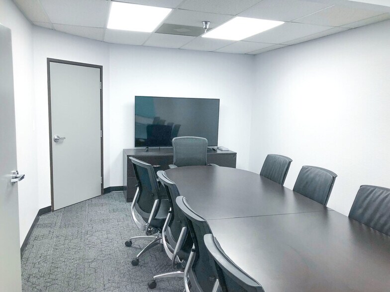 More Photos Of 108 Commercial Cir, Conroe Office Residential For Sale