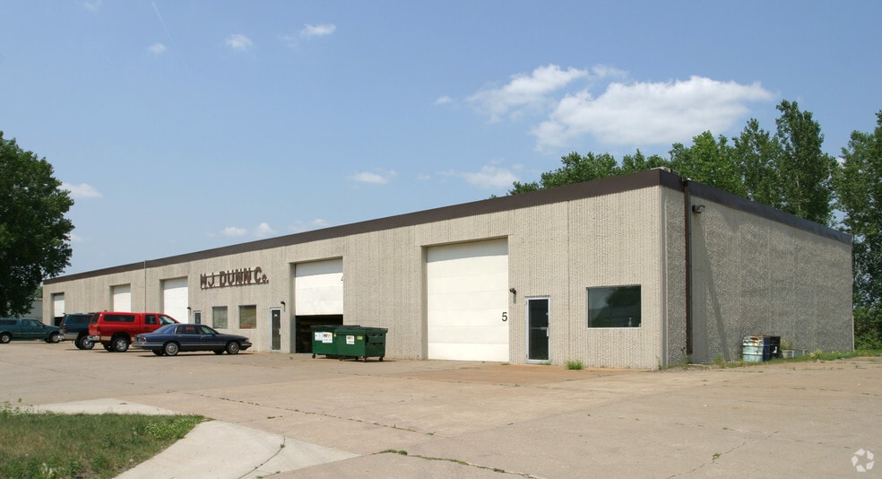 More Photos Of 1501 NE 101st Ave, Blaine Manufacturing For Sale