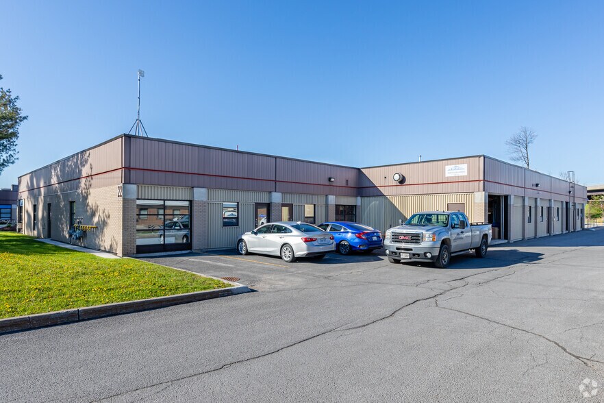 More Photos Of 22 Gurdwara Rd, Ottawa Warehouse For Lease