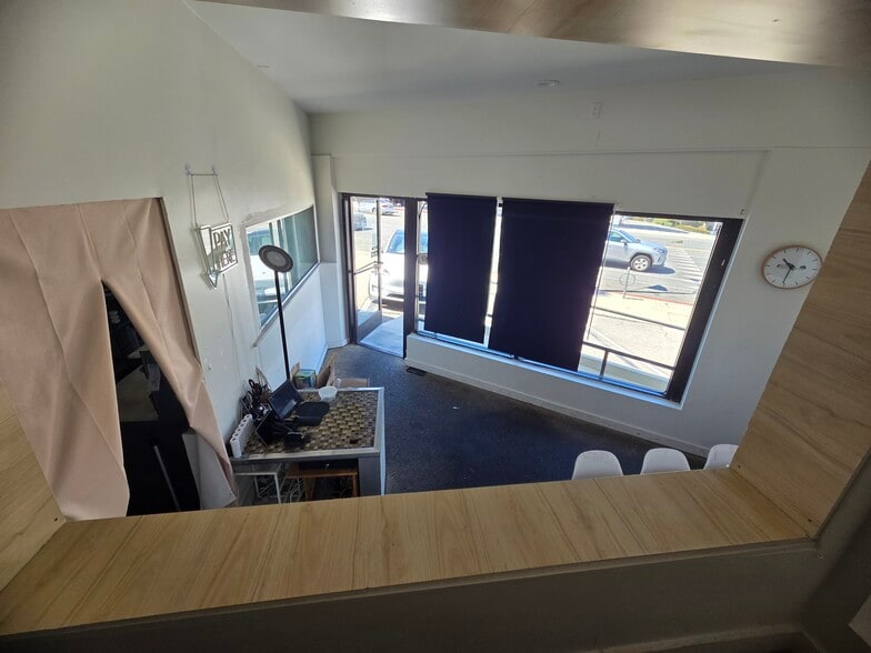 More Photos Of 3051-3055 3/4 Foothill Blvd, La Crescenta Apartments For Lease