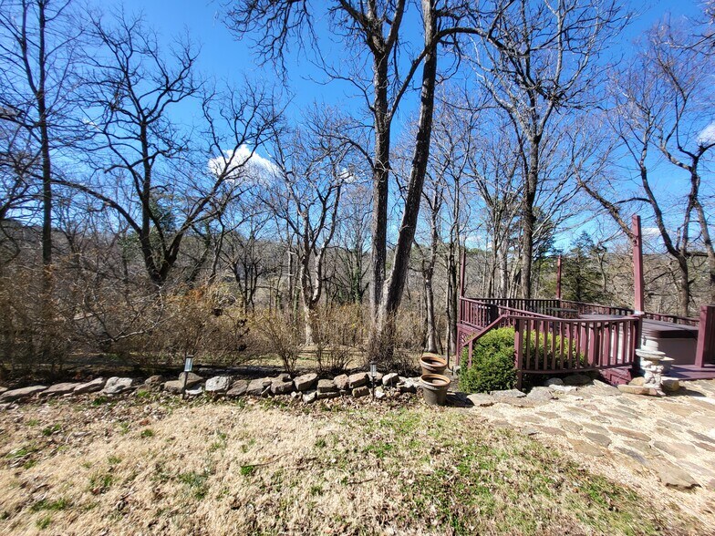 More Photos Of 5 Ojo St, Eureka Springs Hospitality For Sale