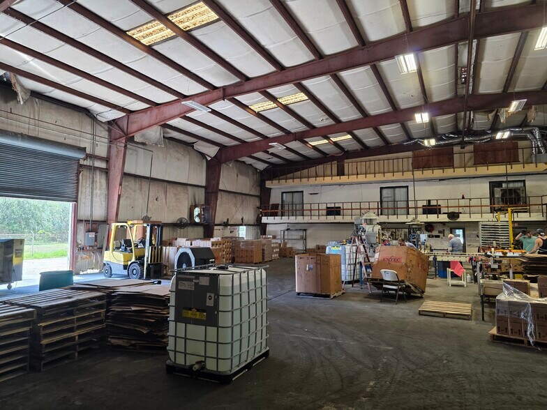 More Photos Of 9646 Highway 20 W, Freeport Distribution For Sale