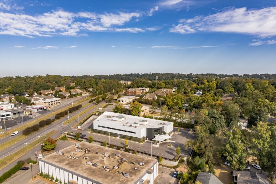 More Photos Of 1021 Montgomery Hwy, Vestavia Hills Medical For Lease