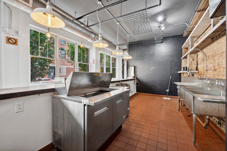 More Photos Of 263 N 3rd St, Philadelphia Apartments For Sale