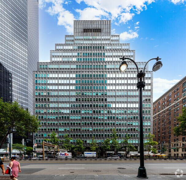 More Photos Of 99 Park Ave, New York Office For Lease