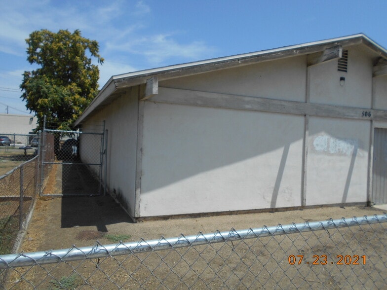 More Photos Of 506 Eye St, Bakersfield Warehouse For Sale
