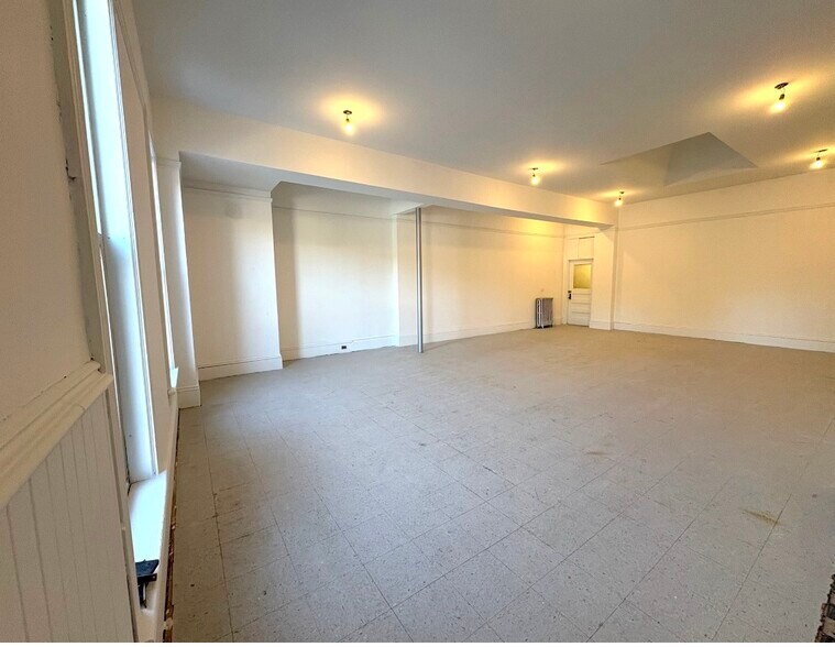 More Photos Of 15 Bridge St, Great Barrington Storefront Retail Residential For Lease