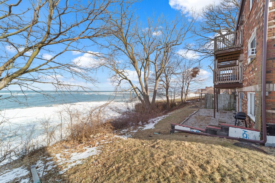 More Photos Of 4004 W Erie Ave, Lorain Apartments For Sale