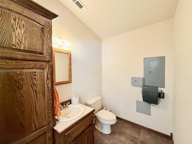 More Photos Of 15288 AR-22, Dardanelle Office For Sale