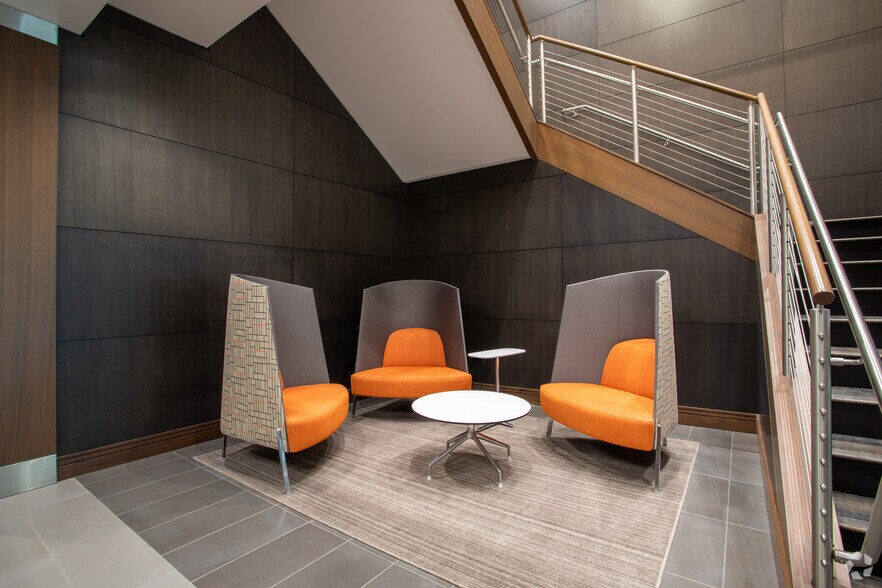 More Photos Of 5818 Farinon Dr, San Antonio Unknown For Lease