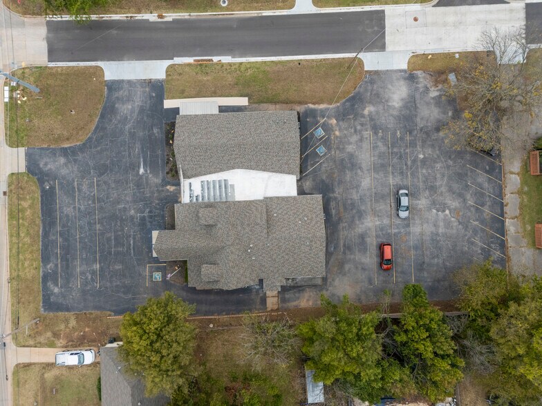 More Photos Of 1823 W 51st St, Tulsa Freestanding For Sale