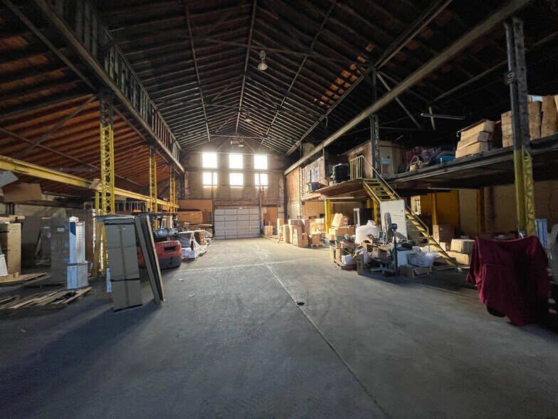 More Photos Of 3001 Pulawski Way, Pittsburgh Warehouse For Sale