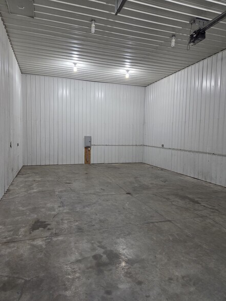 More Photos Of 3830 S Charleston Pike, Springfield Self Storage For Lease