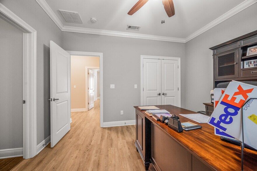 More Photos Of 10351 Chemstrand Rd, Pensacola Office For Sale