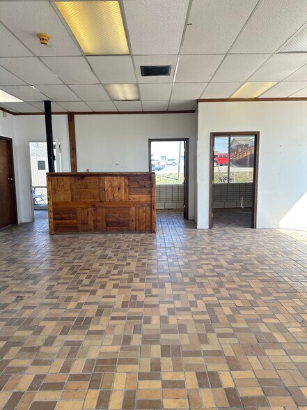 More Photos Of 13130 W Access, Grandview Freestanding For Sale