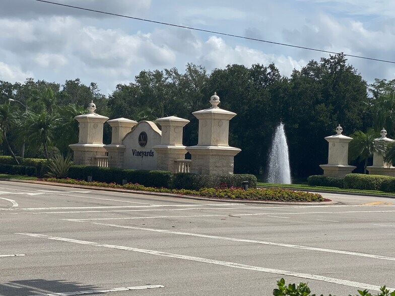 More Photos Of 75 Vineyards Blvd, Naples Office For Lease