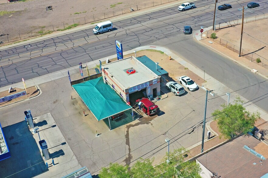 More Photos Of 1033 N 24th Pl, Phoenix Service Station For Sale