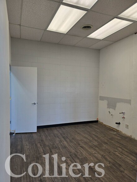 More Photos Of 615-671 Blue Lakes Blvd N, Twin Falls Freestanding For Lease