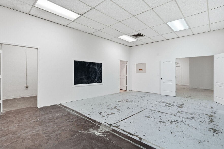 More Photos Of 236 W Coolidge Ave, Coolidge Storefront Retail Residential For Sale