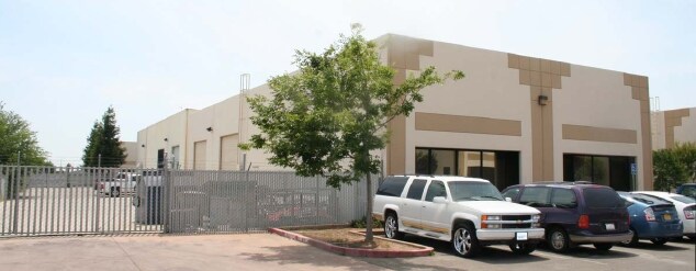 More Photos Of 4513 Harlin Dr, Sacramento Warehouse For Lease